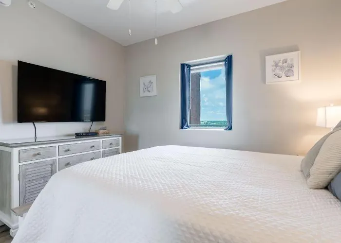 San Carlos 808 By Youngs Suncoast Apartment